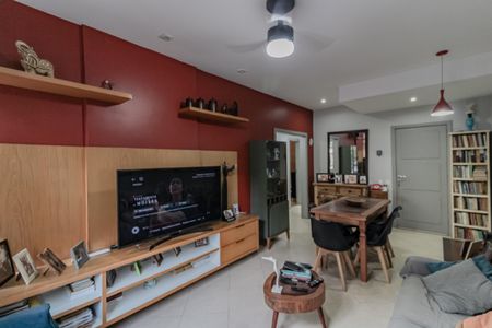 Apartamento à venda com 110m², 3 quartos e sem vaga Apartamento à venda com 110m², 3 quartos e sem vagaSala
