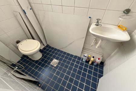 Apartamento à venda com 90m², 2 quartos e 2 vagas Apartamento à venda com 90m², 2 quartos e 2 vagasBanheiro de serviço