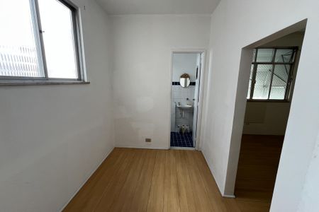 Apartamento à venda com 90m², 2 quartos e 2 vagas Apartamento à venda com 90m², 2 quartos e 2 vagasQuarto de Serviço