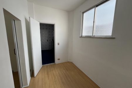 Apartamento à venda com 90m², 2 quartos e 2 vagas Apartamento à venda com 90m², 2 quartos e 2 vagasQuarto de Serviço