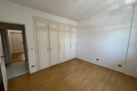 Apartamento à venda com 90m², 2 quartos e 2 vagas Apartamento à venda com 90m², 2 quartos e 2 vagasQuarto 1