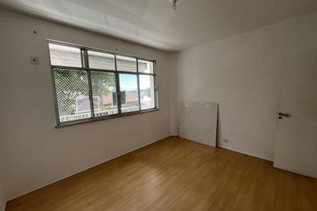 Apartamento à venda com 90m², 2 quartos e 2 vagas Apartamento à venda com 90m², 2 quartos e 2 vagasQuarto 1