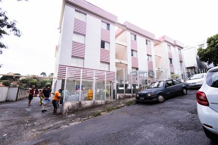 Apartamento à venda com 75m², 3 quartos e 1 vaga Apartamento à venda com 75m², 3 quartos e 1 vagaFachada