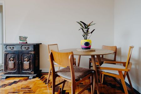 Apartamento à venda com 76m², 2 quartos e sem vaga Apartamento à venda com 76m², 2 quartos e sem vagaSala