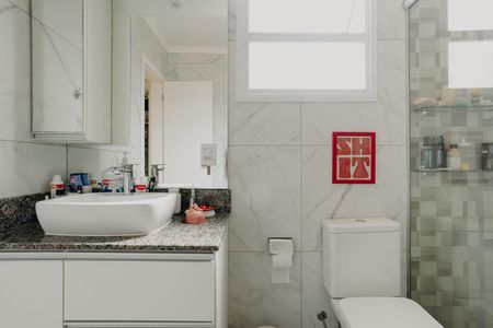 Apartamento à venda com 76m², 2 quartos e sem vaga Apartamento à venda com 76m², 2 quartos e sem vagaBanheiro Corredor