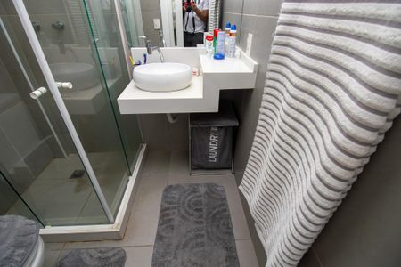 Casa de condomínio à venda com 320m², 6 quartos e 1 vaga Casa de condomínio à venda com 320m², 6 quartos e 1 vagaBanheiro quarto 1