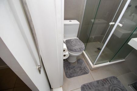 Casa de condomínio à venda com 320m², 6 quartos e 1 vaga Casa de condomínio à venda com 320m², 6 quartos e 1 vagaBanheiro quarto 1