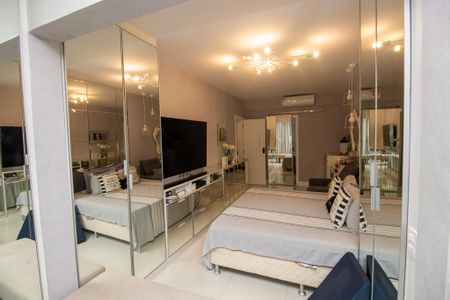 Casa de condomínio à venda com 320m², 6 quartos e 1 vaga Casa de condomínio à venda com 320m², 6 quartos e 1 vagaQuarto 2