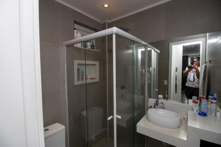 Casa de condomínio à venda com 320m², 6 quartos e 1 vaga Casa de condomínio à venda com 320m², 6 quartos e 1 vagaBanheiro quarto 1