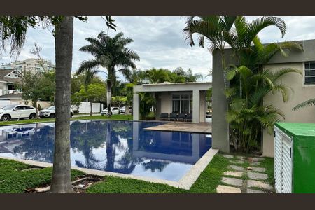 Casa de condomínio à venda com 320m², 6 quartos e 1 vaga Casa de condomínio à venda com 320m², 6 quartos e 1 vagaÁrea comum