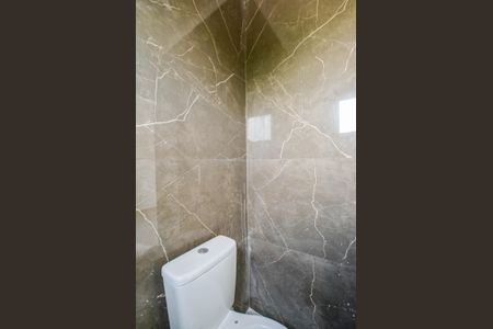 Casa à venda com 66m², 2 quartos e 1 vaga Casa à venda com 66m², 2 quartos e 1 vagaBanheiro da Suíte 2