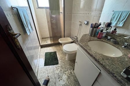 Apartamento à venda com 139m², 3 quartos e 2 vagasBanheiro 1
