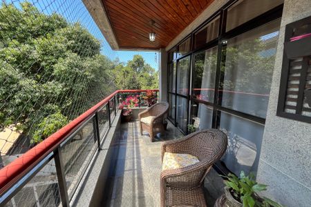 Apartamento à venda com 139m², 3 quartos e 2 vagasVaranda