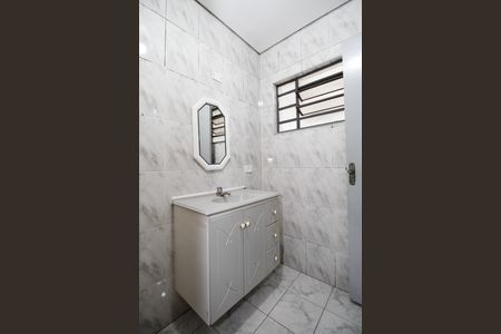 Casa à venda com 120m², 4 quartos e 2 vagasBanheiro da Suíte