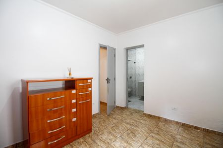 Casa à venda com 120m², 4 quartos e 2 vagasSuíte