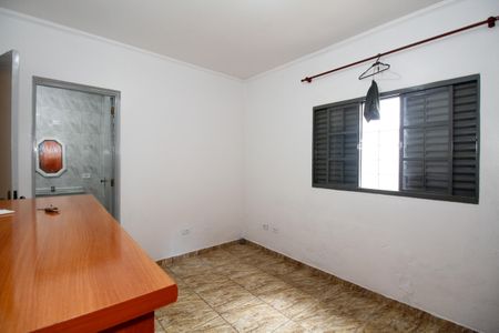 Casa à venda com 120m², 4 quartos e 2 vagasSuíte