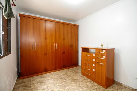 Casa à venda com 120m², 4 quartos e 2 vagasSuíte