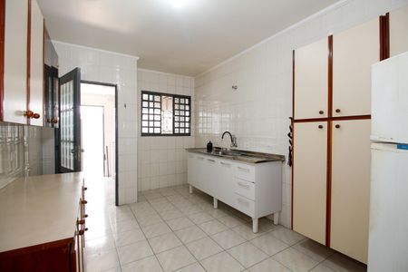 Casa à venda com 120m², 4 quartos e 2 vagasCozinha 1