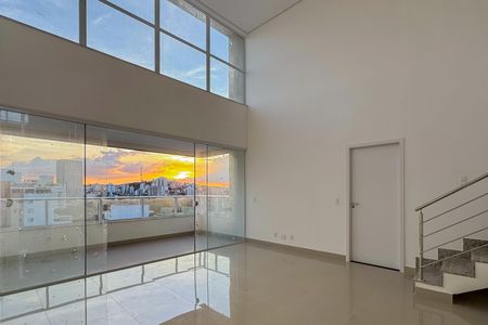 Apartamento à venda com 212m², 4 quartos e 4 vagas Apartamento à venda com 212m², 4 quartos e 4 vagasSala