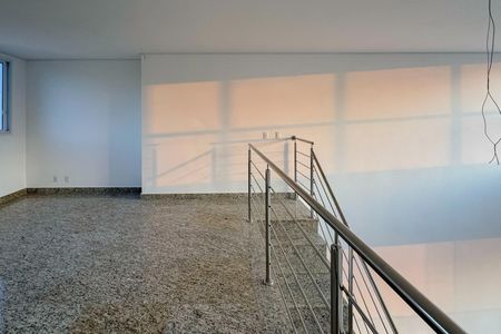 Apartamento à venda com 212m², 4 quartos e 4 vagas Apartamento à venda com 212m², 4 quartos e 4 vagasSala