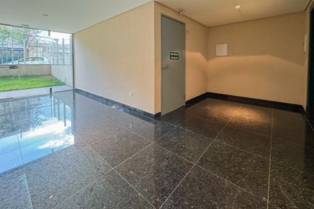 Apartamento à venda com 212m², 4 quartos e 4 vagas Apartamento à venda com 212m², 4 quartos e 4 vagasHall de entrada