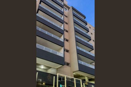 Apartamento à venda com 212m², 4 quartos e 4 vagas Apartamento à venda com 212m², 4 quartos e 4 vagasFachada