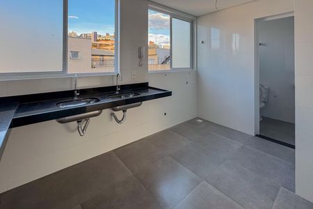 Apartamento à venda com 212m², 4 quartos e 4 vagas Apartamento à venda com 212m², 4 quartos e 4 vagasCozinha