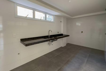 Apartamento à venda com 212m², 4 quartos e 4 vagas Apartamento à venda com 212m², 4 quartos e 4 vagasCobertura