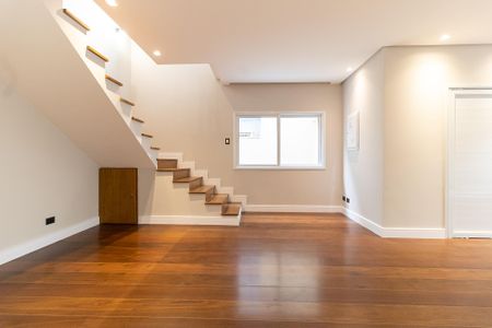 Casa à venda com 236m², 4 quartos e 3 vagasSala