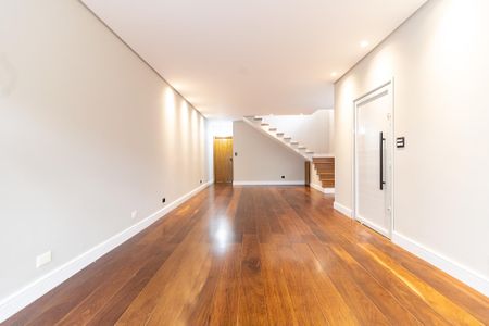 Casa à venda com 236m², 4 quartos e 3 vagasSala