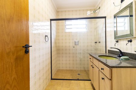 Casa à venda com 236m², 4 quartos e 3 vagasBanheiro Social