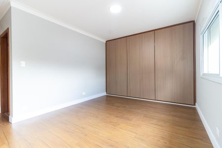 Casa à venda com 236m², 4 quartos e 3 vagasSuíte