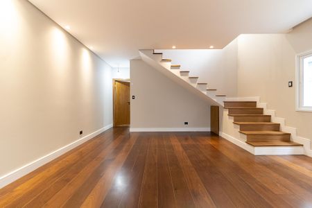 Casa à venda com 236m², 4 quartos e 3 vagasSala