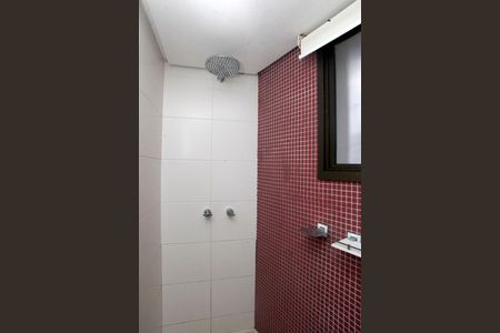 Apartamento à venda com 269m², 3 quartos e 4 vagasBanheiro do Quarto 2