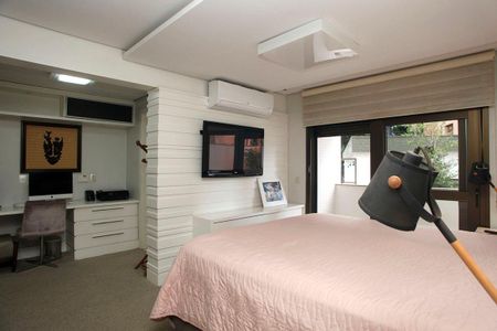 Apartamento à venda com 269m², 3 quartos e 4 vagasQuarto 1