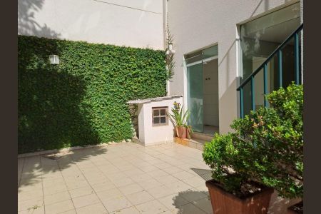 Casa de condomínio à venda com 295m², 3 quartos e 3 vagas