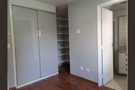 Casa de condomínio à venda com 295m², 3 quartos e 3 vagas