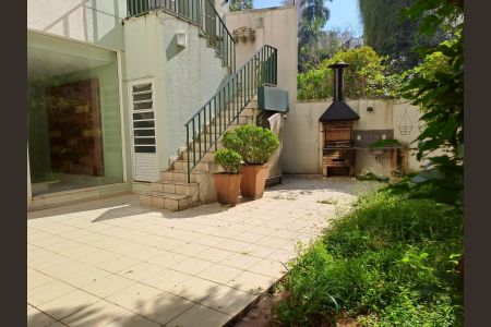 Casa de condomínio à venda com 295m², 3 quartos e 3 vagas