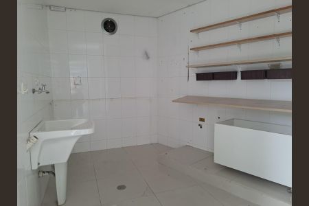 Casa de condomínio à venda com 295m², 3 quartos e 3 vagas