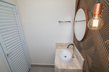 Casa de condomínio para alugar com 160m², 3 quartos e 4 vagasBanheiro Área Externa (Churrasqueira)