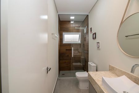 Casa de condomínio para alugar com 160m², 3 quartos e 4 vagasBanheiro Social