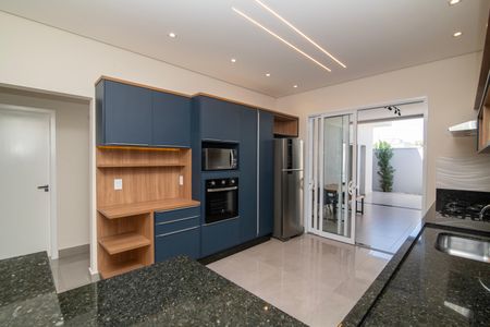 Casa de condomínio para alugar com 160m², 3 quartos e 4 vagasCozinha