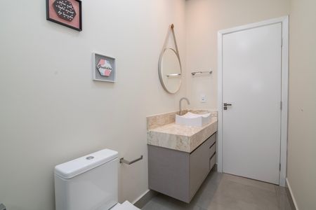 Casa de condomínio para alugar com 160m², 3 quartos e 4 vagasBanheiro Social