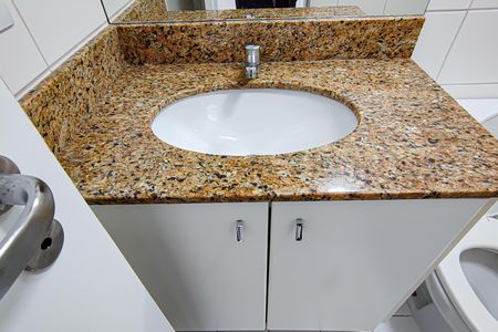 Apartamento à venda com 64m², 2 quartos e 1 vagaBanheiro Social