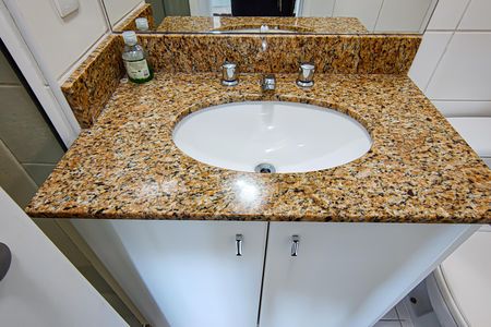 Apartamento à venda com 64m², 2 quartos e 1 vagaBanheiro da Suíte 2