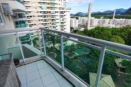 Apartamento à venda com 64m², 2 quartos e 1 vagaSala - varanda