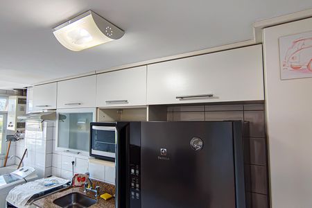 Apartamento à venda com 64m², 2 quartos e 1 vagaCozinha e Área de Serviço