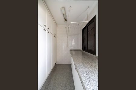Apartamento para alugar com 130m², 3 quartos e 3 vagas Apartamento para alugar com 130m², 3 quartos e 3 vagasArea de Serviço