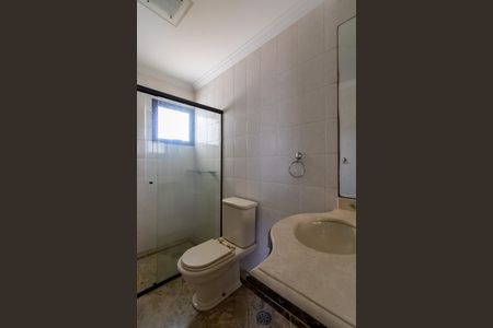 Apartamento para alugar com 130m², 3 quartos e 3 vagas Apartamento para alugar com 130m², 3 quartos e 3 vagasBanheiro da Suíte