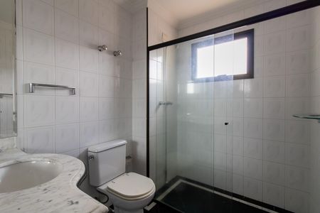 Apartamento para alugar com 130m², 3 quartos e 3 vagas Apartamento para alugar com 130m², 3 quartos e 3 vagasBanheiro